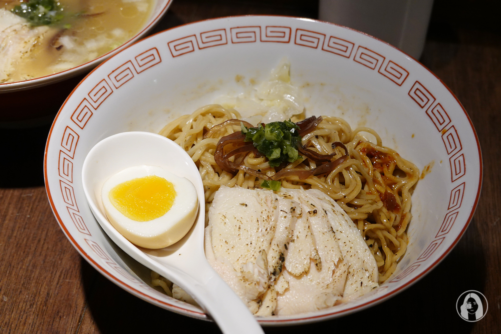 黑醬炙燒雞拌麵