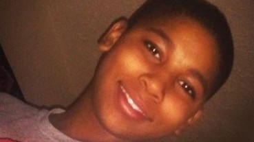 悲劇！黑人男孩被警方誤殺...因腰間配置了一把「玩具槍」