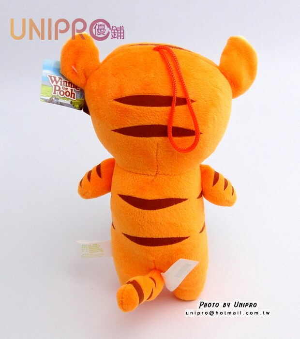 【UNIPRO】迪士尼 跳跳虎 Tigger 7吋 絨毛玩偶 造型長抱枕 小熊維尼 娃娃 布偶 吊飾