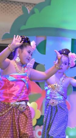 ฝึกลูกวิถีไทย