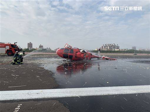 快訊／直升機迫降？高雄小港機場關閉