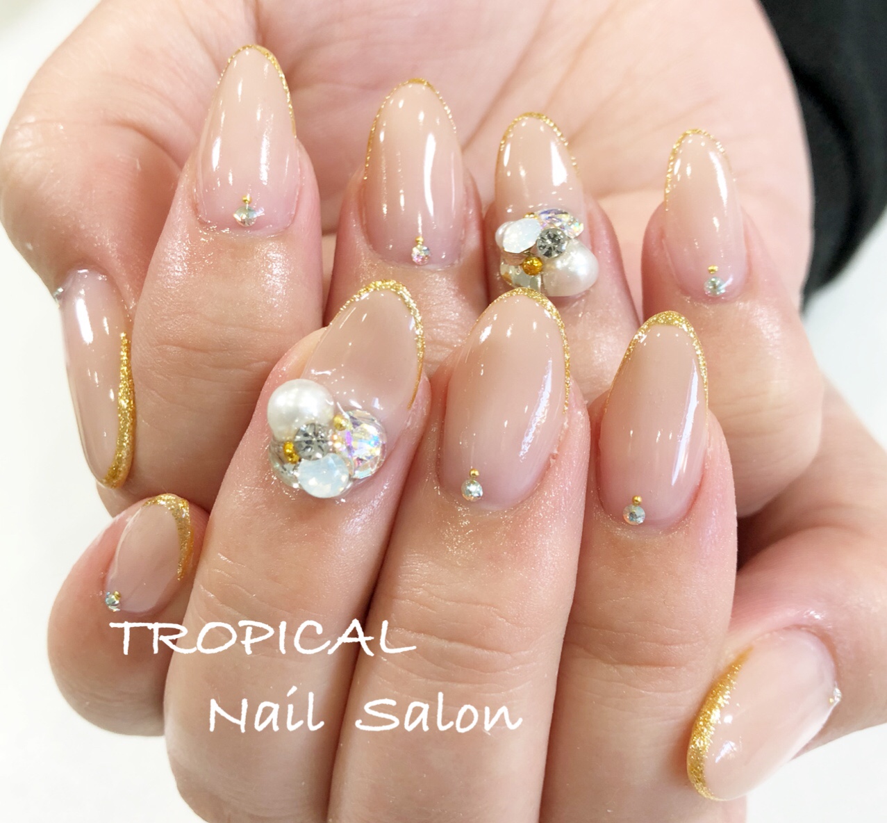 Tropical Nailsalon Line Official Account