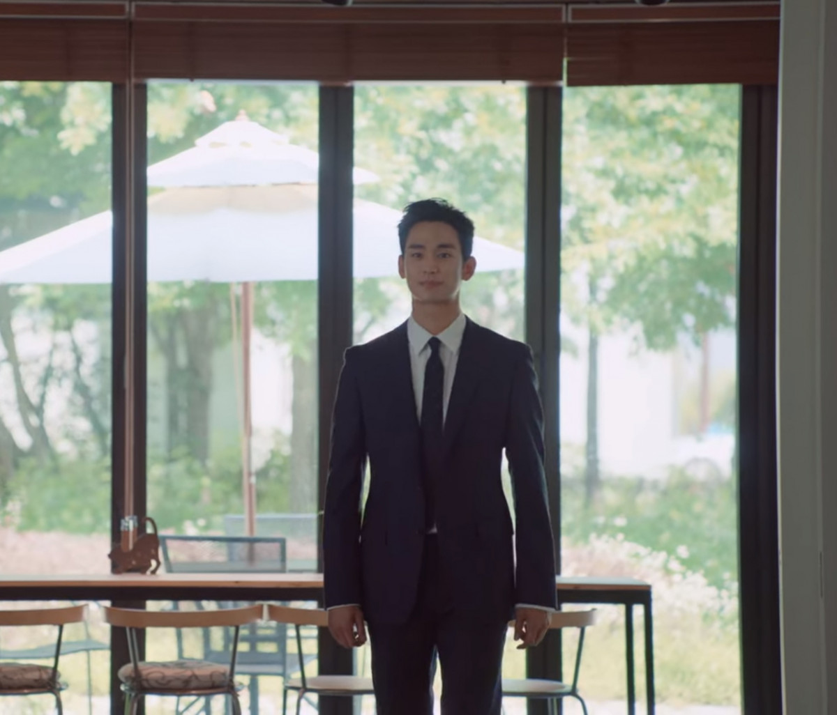 《雖然是精神病但沒關係》鋼太露額頭髮型引熱議！網友：「根本是金秀賢本人！」