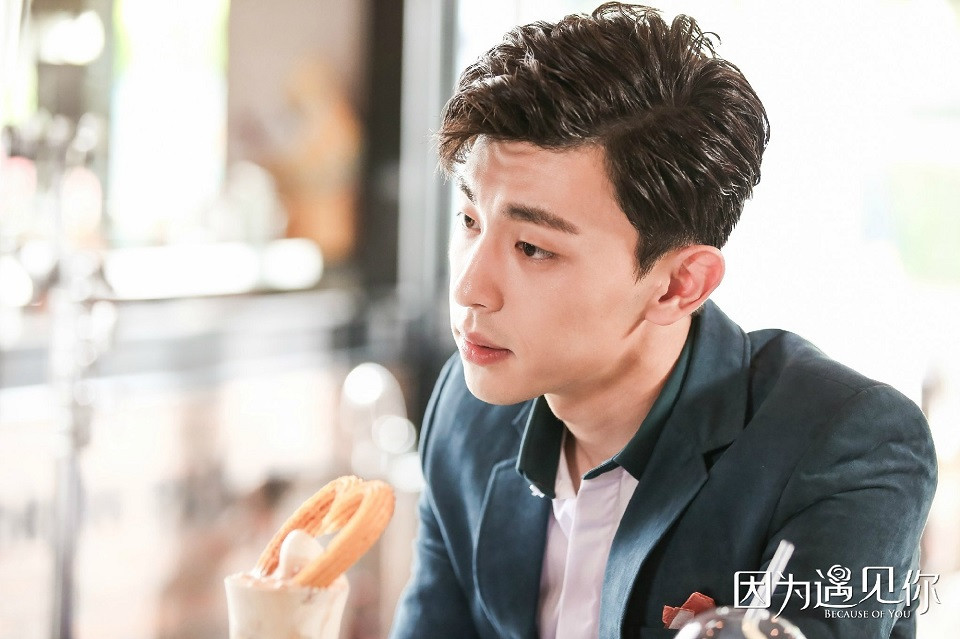 擁有三部高知名度代表作的潛力男星8：鄧倫《因為遇見你》、《楚喬傳》、《香蜜沉沉燼如霜》