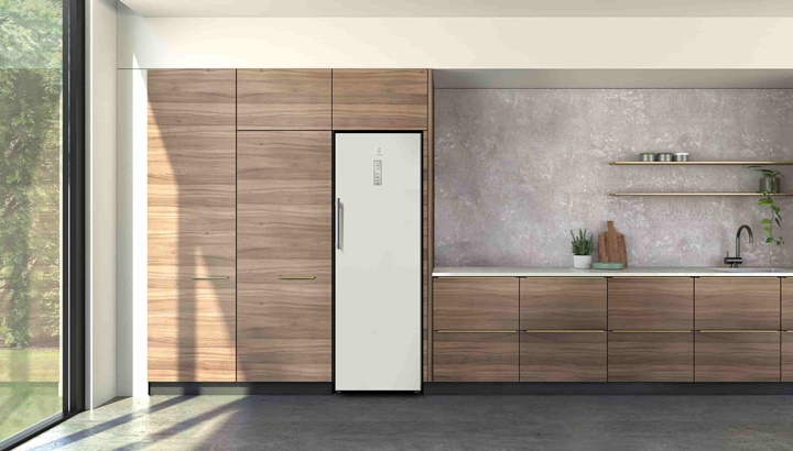 伊萊克斯接手原櫻花代理家電之售後服務！並首度在台推出「極致美味系列」獨立式四門對開冰箱