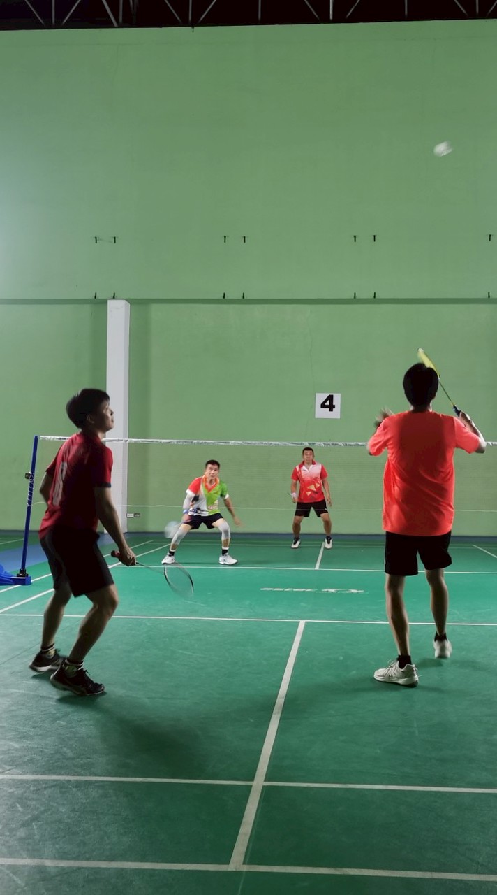 นัดกันตีแบด 🏸