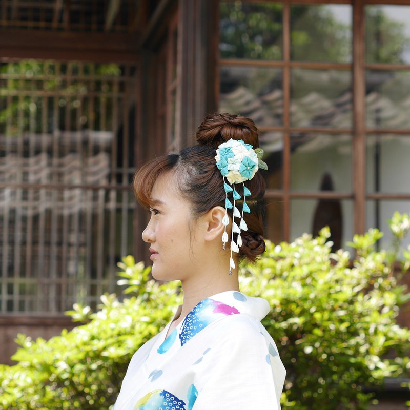 不只是特殊節日才能配戴，平常生活中也可以使用的飾品； 讓配戴的人擁有愉悅的心情，隨心所欲的穿搭，一直是我的理想。