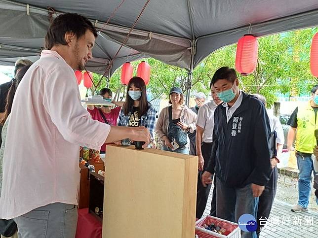 高市身心障礙者創意市集第二彈於博訓中心廣場登場。（圖／記者 許高祥 翻攝）