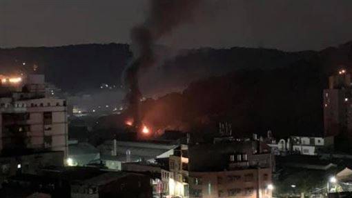 五股電鍍工廠大火　居民聽見爆炸聲響