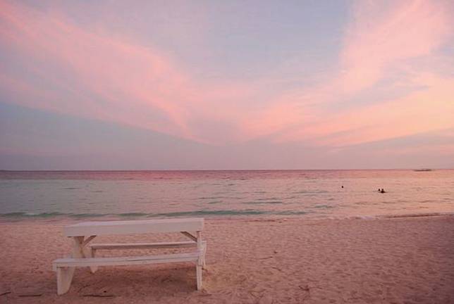  great santa cruz  Image: http://herbeauty.co/