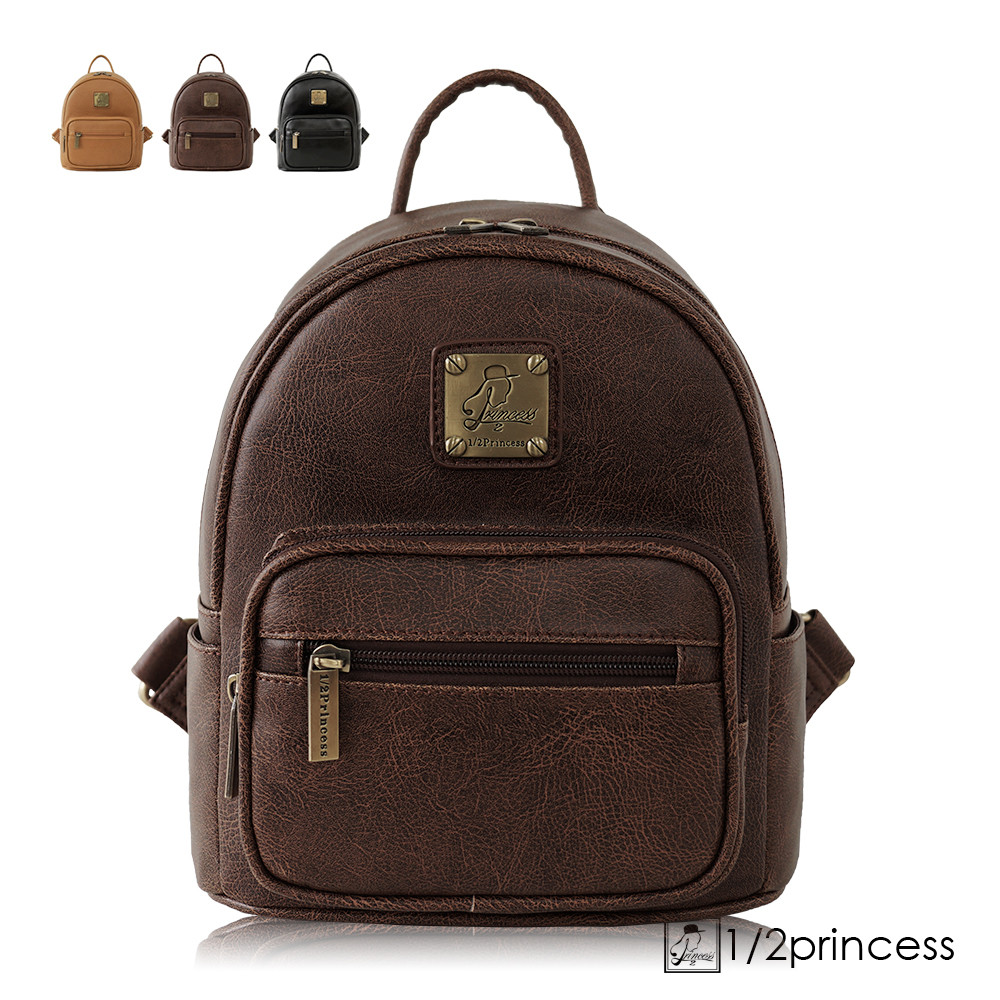 主袋x1 / 內口袋x2/ 內拉鍊袋x1 / 外拉鍊袋x3(含背面獨立口袋) 左右側口袋x2 產地:台灣設計大陸製造 保養方式:皮革可用可立奶,或是乳液,即可將髒汙去除,但如油性筆則無法去除 使用時請