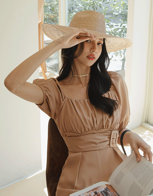 方領皺皺澎袖高腰連身褲