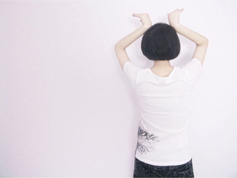 商品皆為100%有機棉上衣，使用環保墨水噴印，天然、無毒。