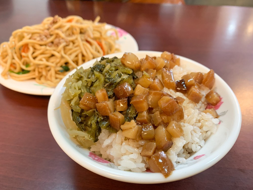 大里美食, 美滿古早味小吃, 大里小吃, 大里炒麵, 大里滷肉飯