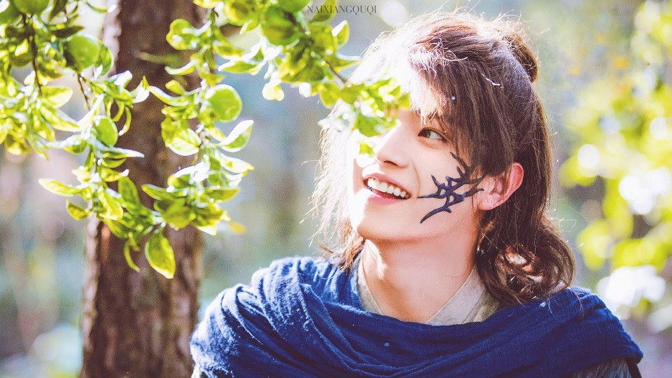 許凱的古裝角色4：《招搖》厲塵瀾