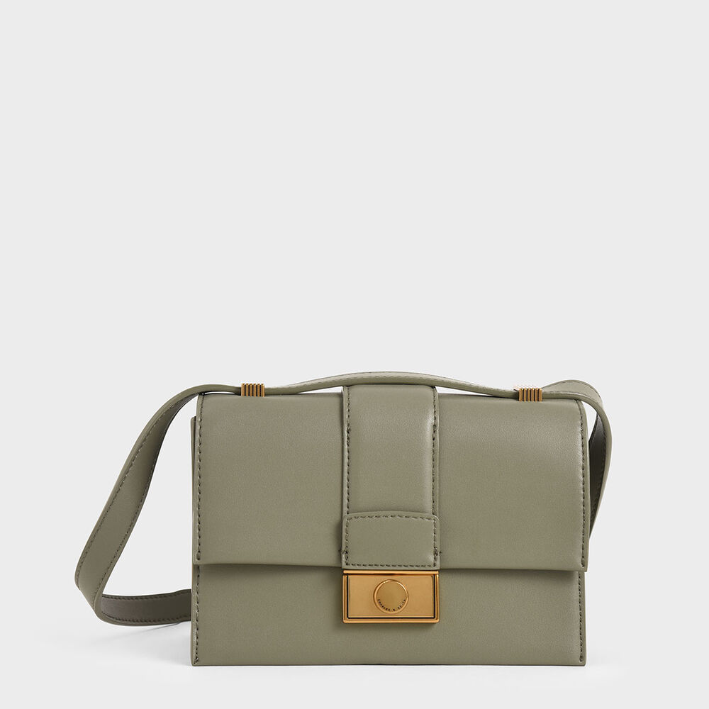 金屬方扣斜背包