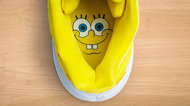 nike slippers spongebob