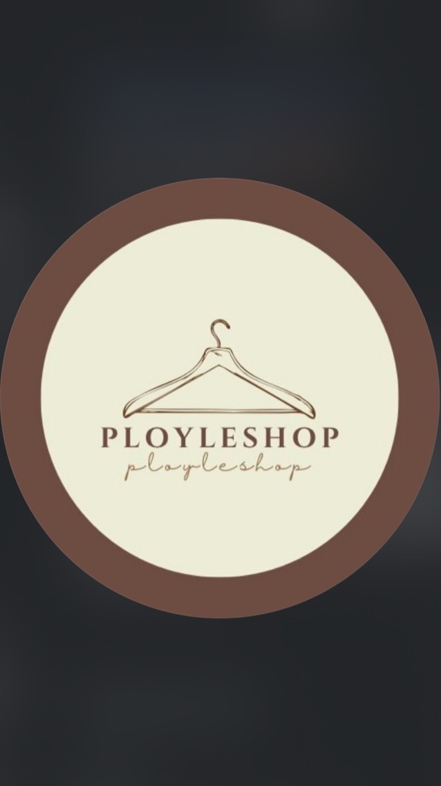 นางพลอยชอบขายผ้า