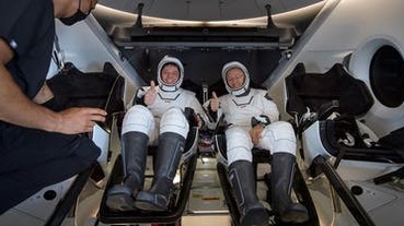 再見證歷史一刻！SpaceX 成功載兩位太空人返回地球