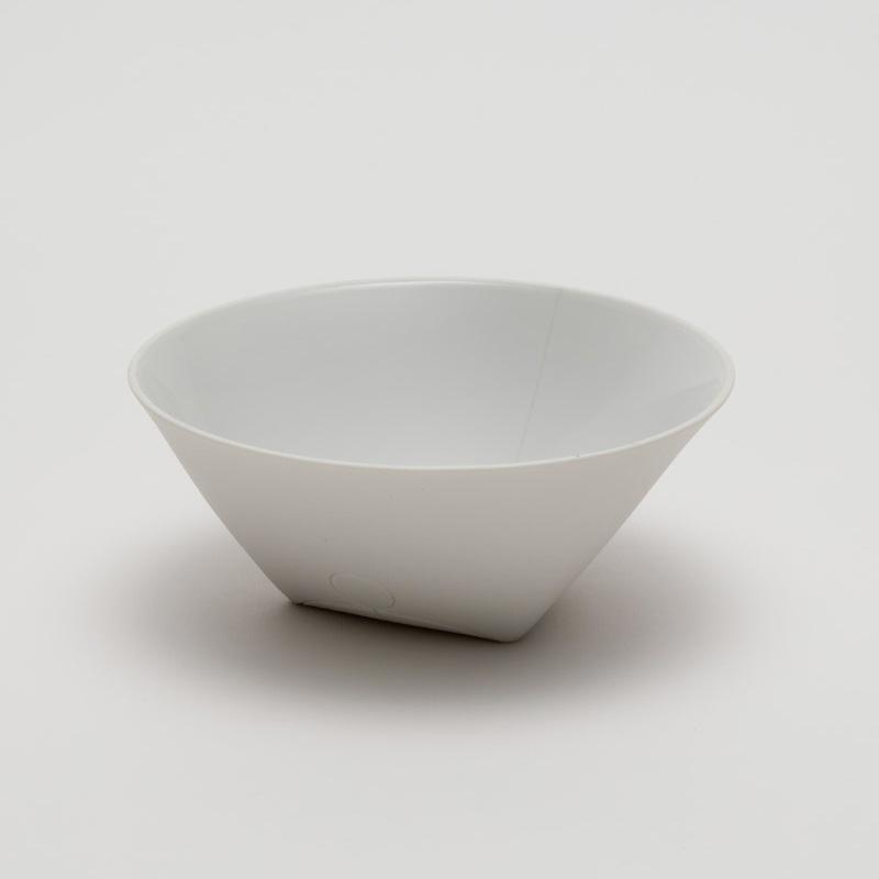 產品特色 德國工業設計師 Christian Haas 設計，日本宝泉窯(Housengama)製造。 世界首個