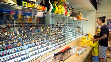 【台北大安區】必買站樂高 Bidbuy4u樂高迷必逛,加入會員百貨公司定價直接打七五折.拆賣人偶.場景.自組人偶.新磚二手磚秤重賣.樂高週邊商品選擇超多