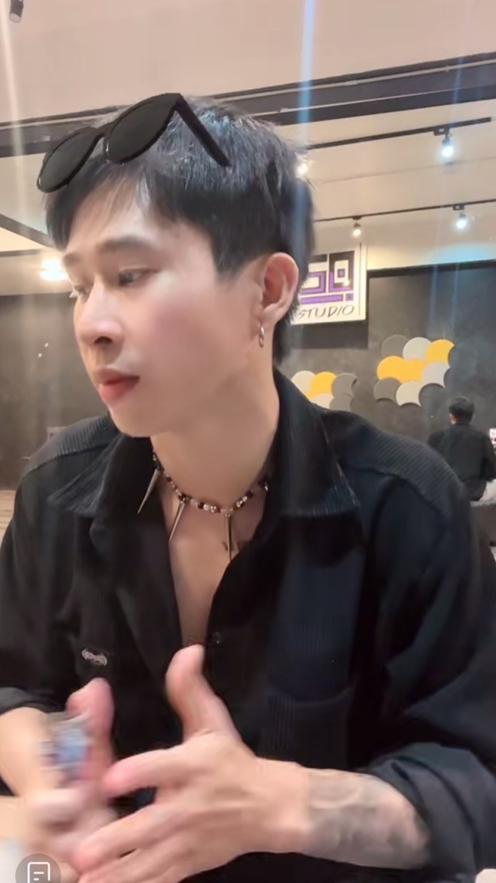 🥰ด้อมพี่บอลตาสระอิ🥰