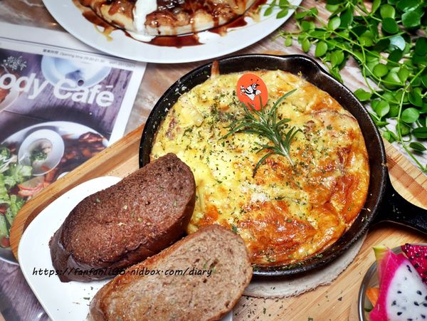 【西門下午茶】貳拾陸巷 Somebody CAFE #可愛咖啡廳下午茶 #插畫 #西門享樂祭 #Cosplay半日店長 #烘焙小教室 (15).JPG