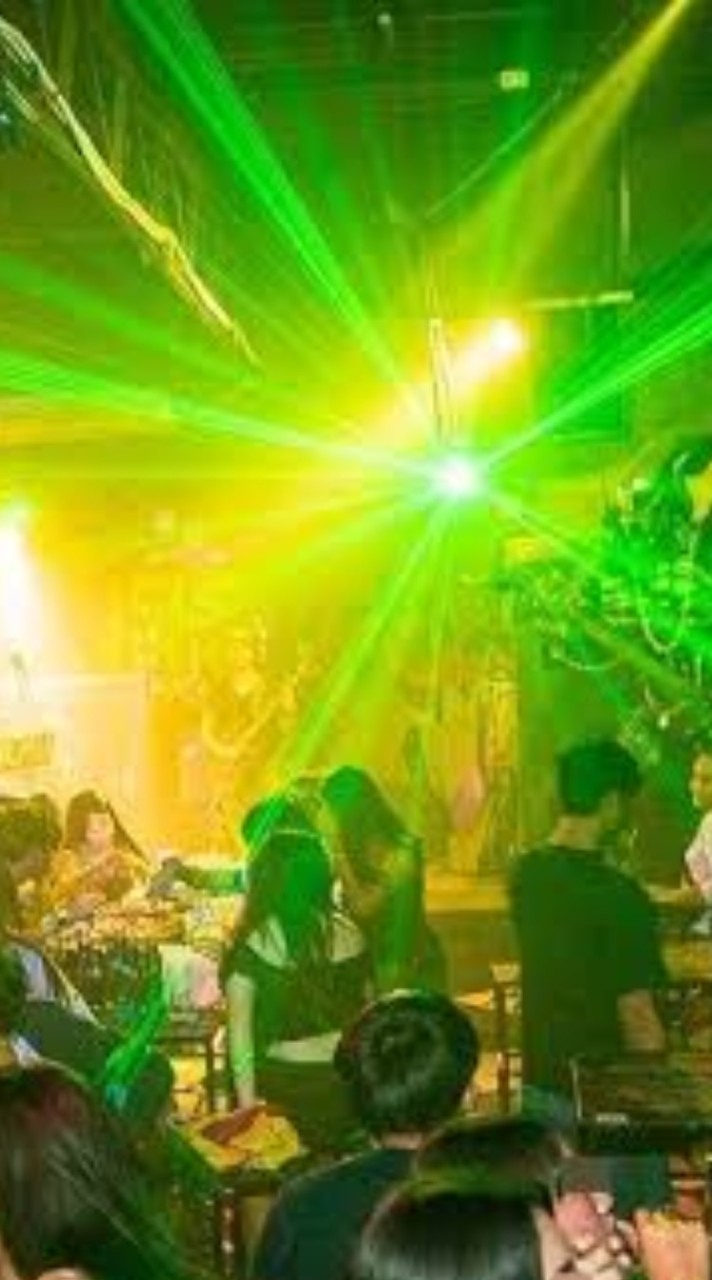 ร้าน9o 's Bar  Vip