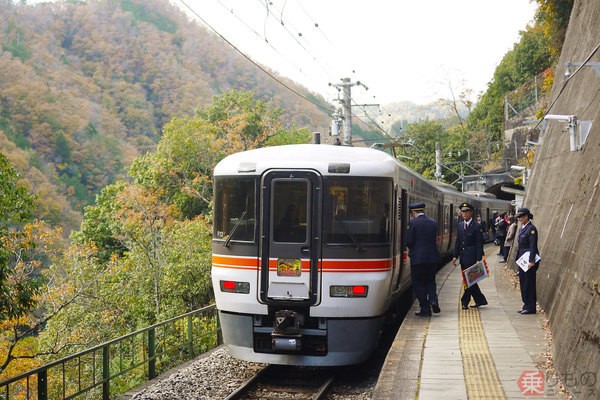 飯田線 9月28日全線運転再開 約3カ月ぶり通常ダイヤへ（乗りものニュース）
