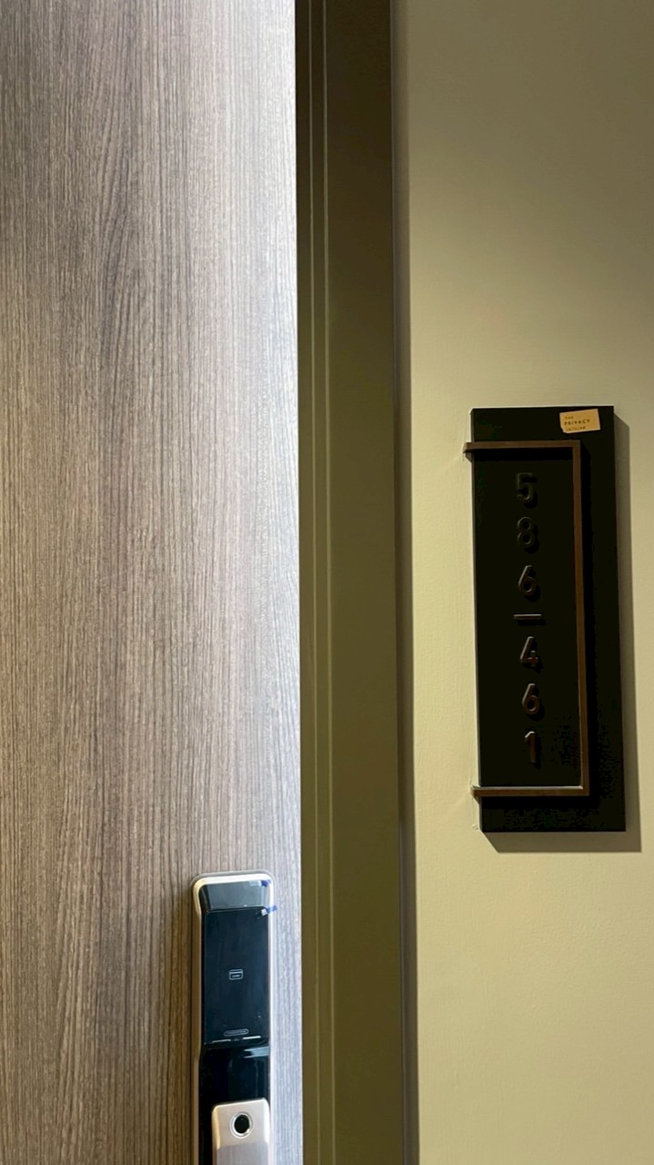 R586/461 The Privacy Jatujak