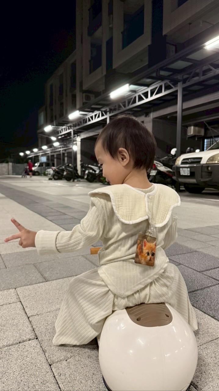 女兒二手衣物出清