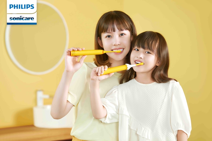 飛利浦 Sonicare 攜手 LINE Friends 推出限量聯名莎莉親子款音波電動牙刷