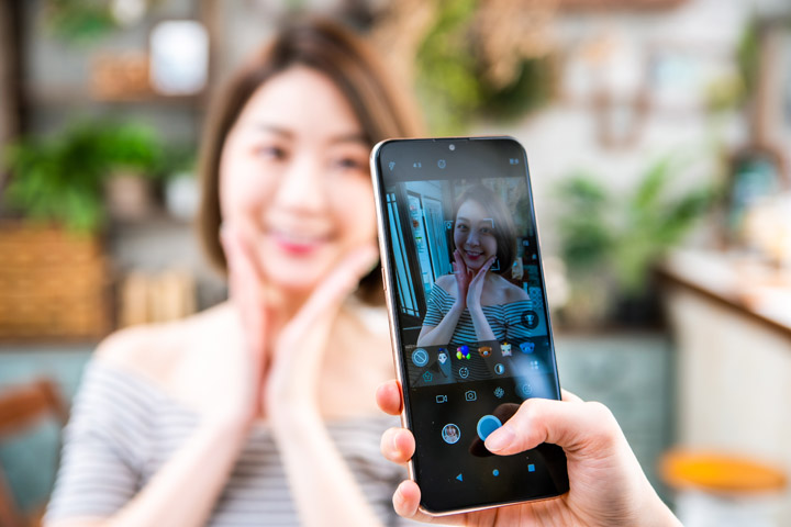 挑戰最高 CP 值中階手機，Sugar T30 美型大螢幕好好拍動手玩