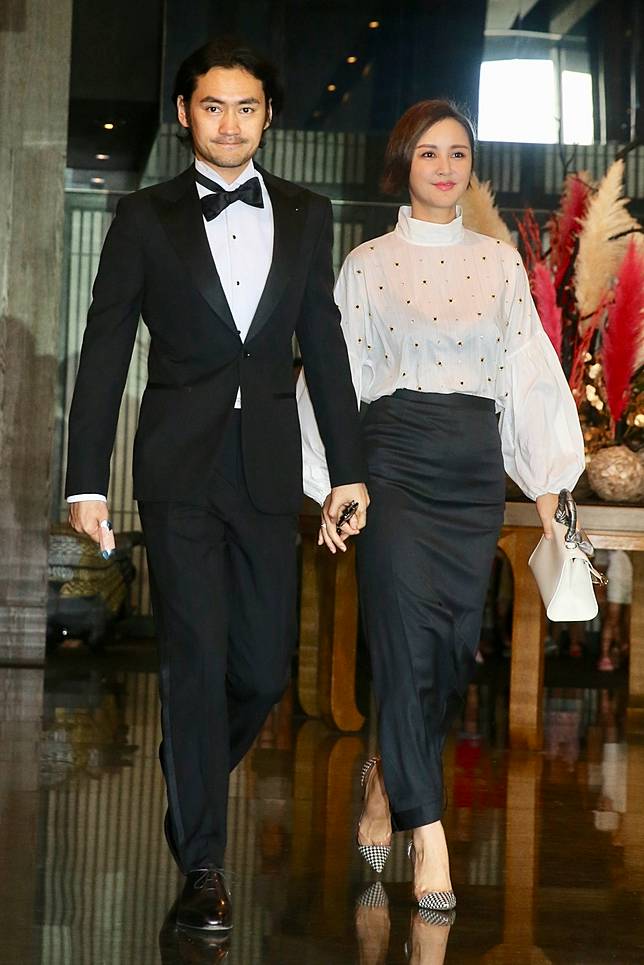 袁弘、張歆藝夫妻牽手現身。記者林伯東/攝影