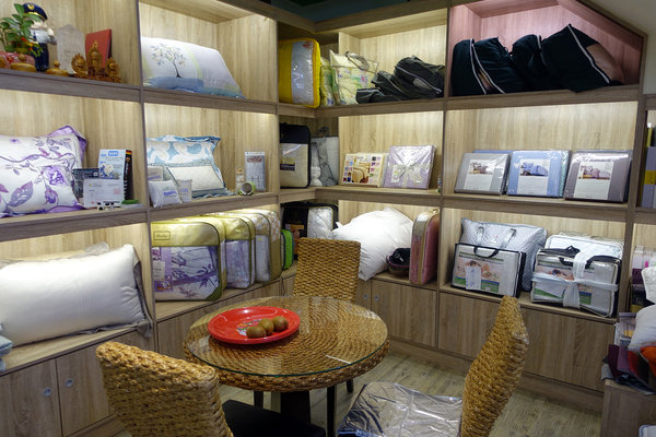 林口床墊-床大師，林口床墊工廠直營，30天鑑賞期、10年保用，德國優客/美國伊麗絲名牌床墊特惠，現場展示品出清4.5折，年終慶多重送