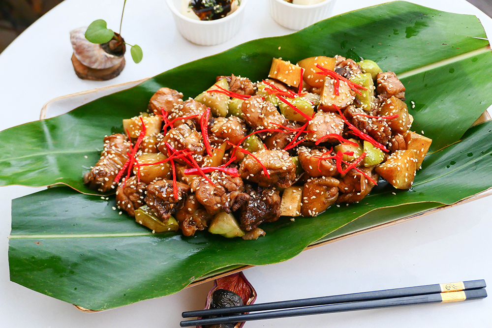 清逸軒香草庭園餐廳主打健康家常菜。(攝影/Naru)