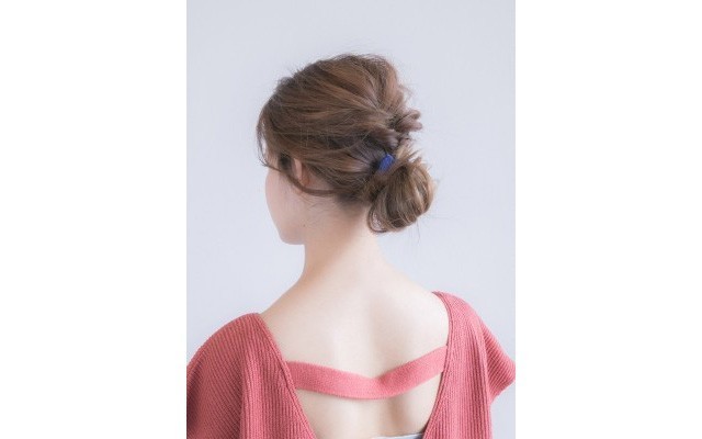 ヘアピンなし アイロンなし とにかく簡単にできる お団子ヘア アレンジが素敵