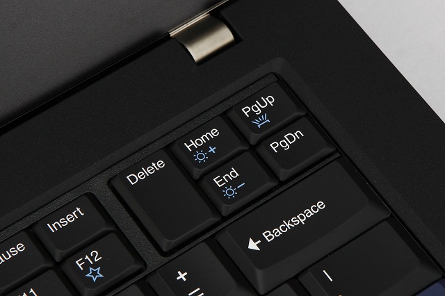 Lenovo ThinkPad 25 評測：復刻經典小黑，結合主流商務筆電特色