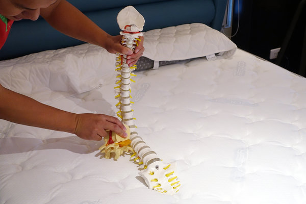 林口床墊-床大師，林口床墊工廠直營，30天鑑賞期、10年保用，德國優客/美國伊麗絲名牌床墊特惠，現場展示品出清4.5折，年終慶多重送