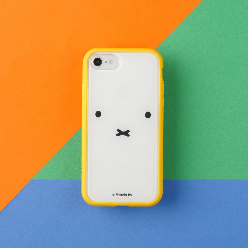 Pinkoi x Miffy x 犀牛盾合作手機殼 Mod NX的模組化設計，讓手機殼轉瞬成為隨心所欲的時尚伸展台。只要簡單一步驟，將背板換成飾條固定，Mod NX就能輕鬆在背蓋保護殼、邊框殼之間自由