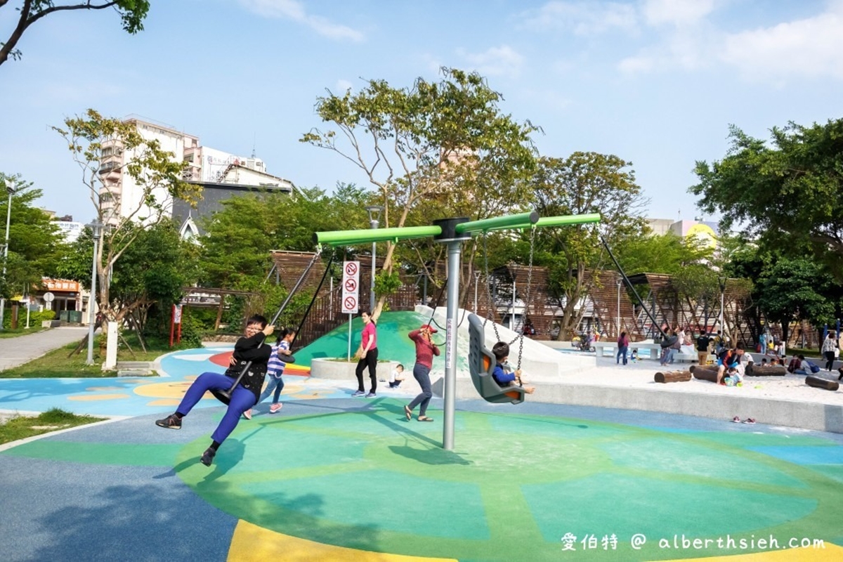 桃園不是旅遊沙漠！平鎮區６處私房景點：萬坪清水模公園、免門票、小木屋野餐