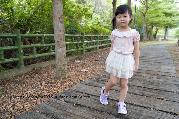 夏日玩水必備【IFME機能童鞋】紫色亮銀兒童機能水涼鞋 #專利排水杯型鞋墊 快乾好穿又好走 (3).JPG