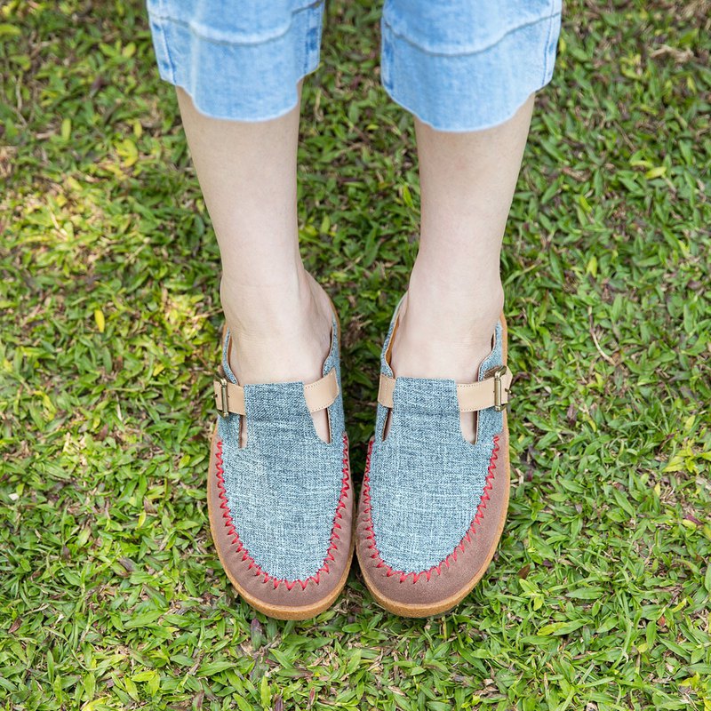 ✔按摩豆豆墊 ✔高彈力大底 ✔魔鬼氈背帶 ✔真皮胖胖內裡 ✔懶人設計室內室外皆可穿