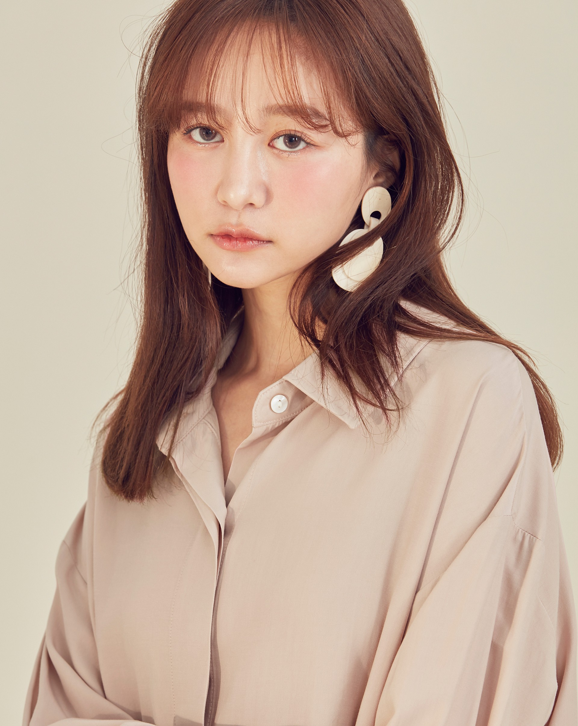 倩碧小花腮紅禮盒組包含腮紅1個及襯衫1件/(!)腮紅保存期限請參詳外包裝