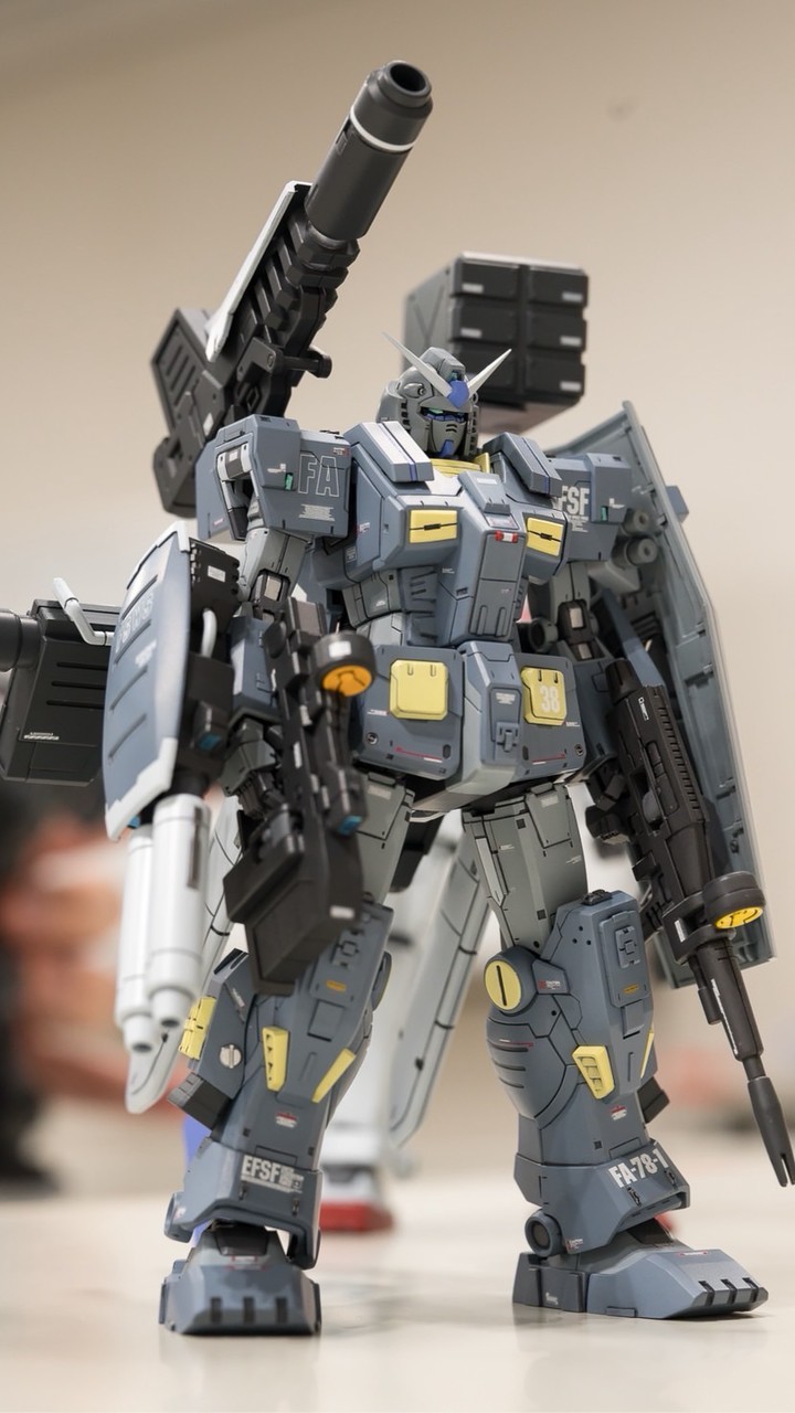 しぷけんの世界一優しい迫真ガンプラ部