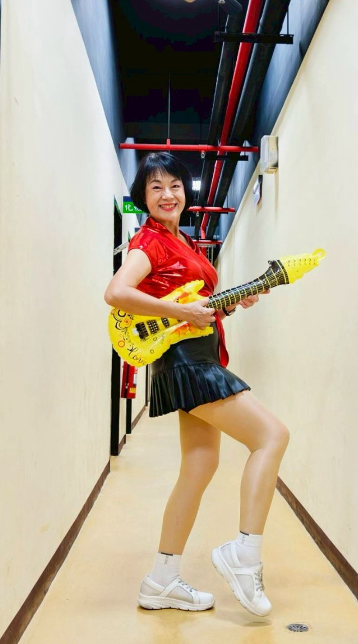 蘭 舞影片2
