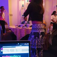 สองซาว Karaoke