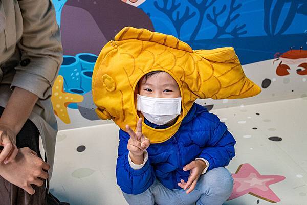 【宜蘭景點】溪和水產觀光工廠-2021年全新開幕！好玩又有趣的漫畫式簡介，多種免費海鮮試吃，飯糰ＤＩＹ與現煮海鮮ＤＩＹ活動玩不膩，美味多種魚料理，門票全抵消費的必玩室內景點