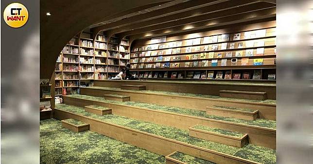 全台最大　TSUTAYA BOOKSTORE南港店開幕