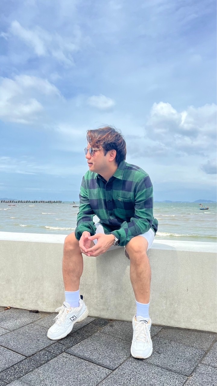 ธนภณ เสื้อลายสก็อต